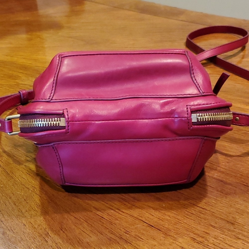 *SALE* Gryson maroon leather crossbody - Picture 5 of 13